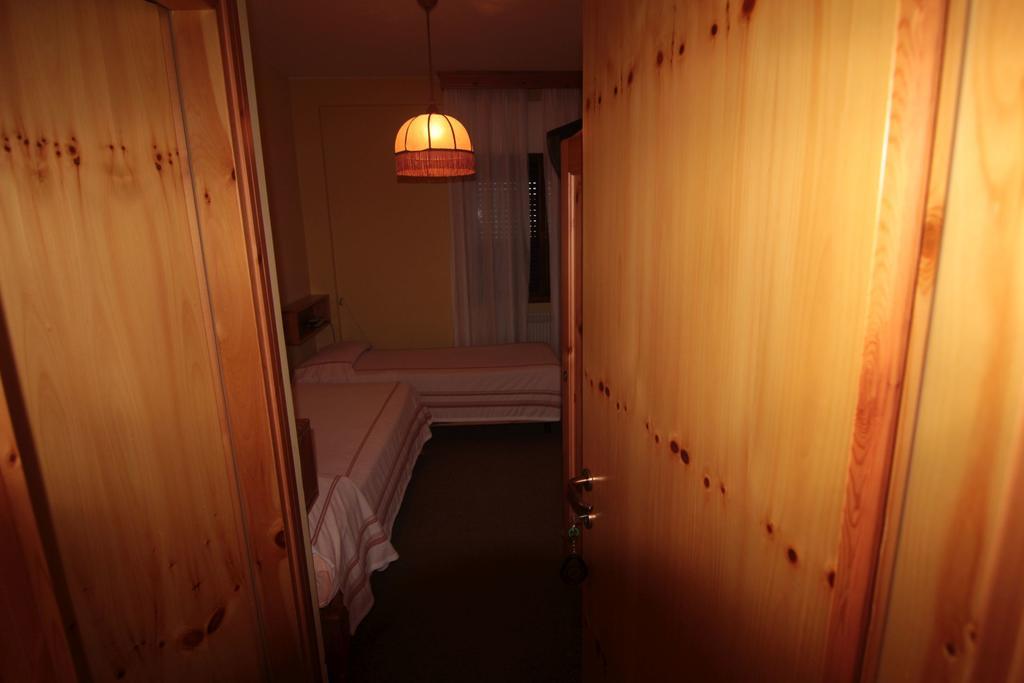 Albergo Trieste Tambre dʼAlpago Pokój zdjęcie