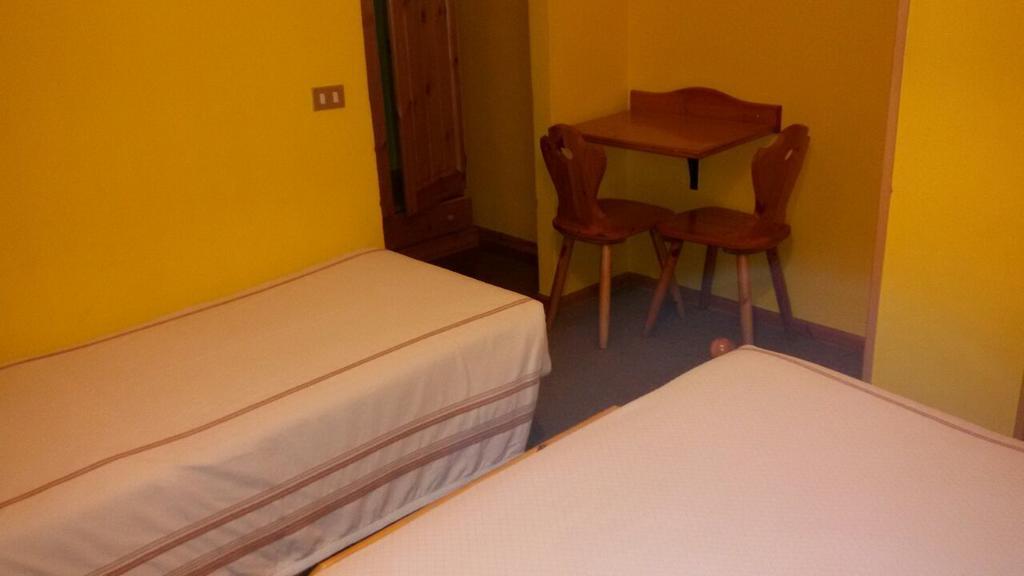 Albergo Trieste Tambre dʼAlpago Pokój zdjęcie