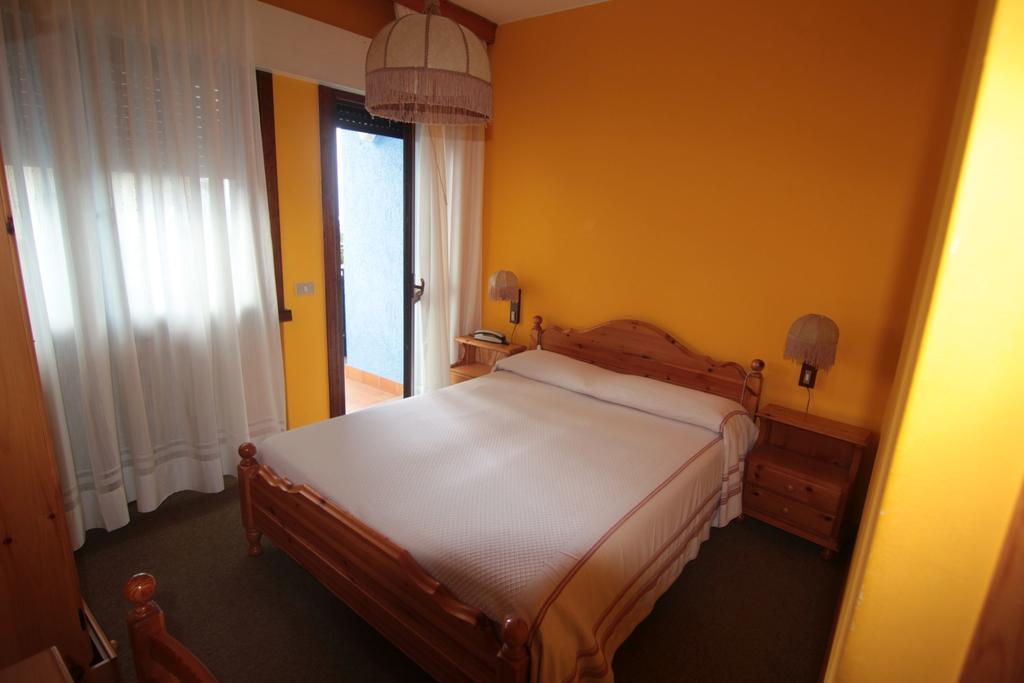 Albergo Trieste Tambre dʼAlpago Pokój zdjęcie