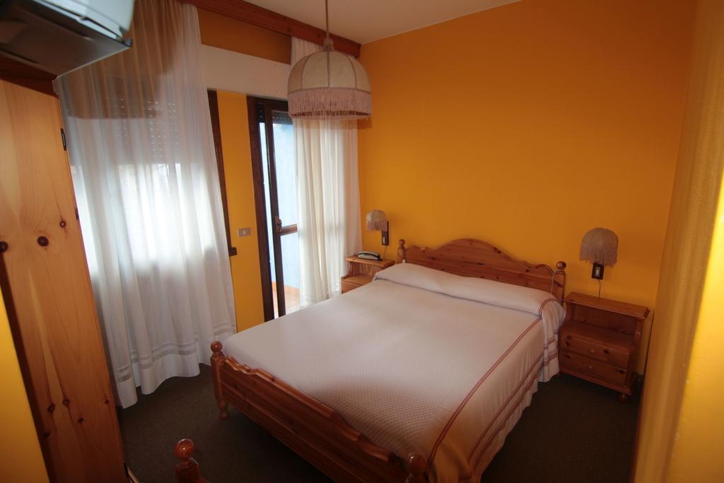 Albergo Trieste Tambre dʼAlpago Pokój zdjęcie