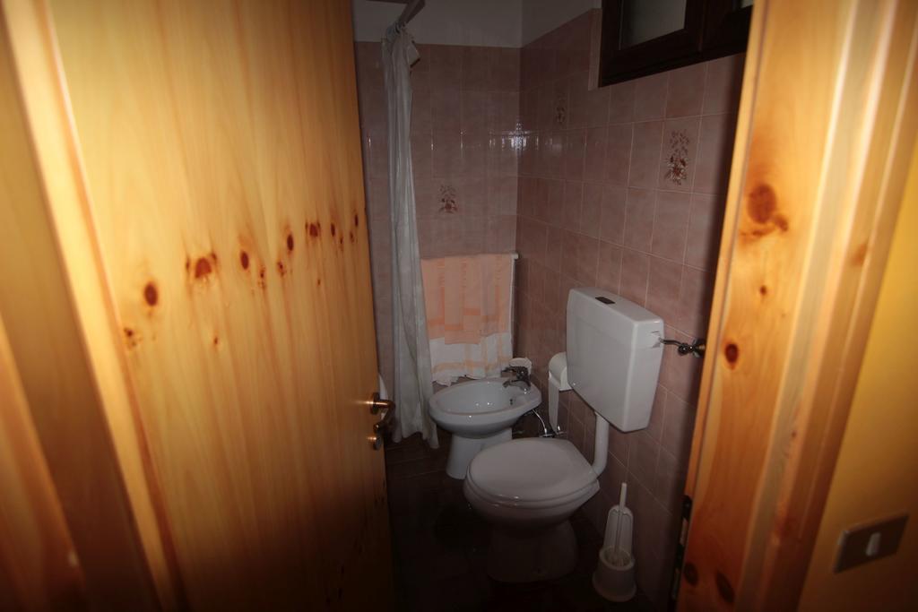 Albergo Trieste Tambre dʼAlpago Pokój zdjęcie